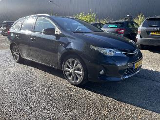 Toyota Auris 1.8 hybrid picture 2