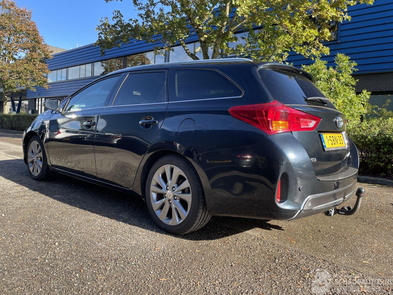 Toyota Auris 1.8 hybrid