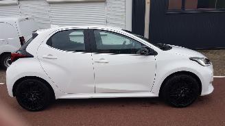  Toyota Yaris MAZDA 2 HYBRIDE 2022/9