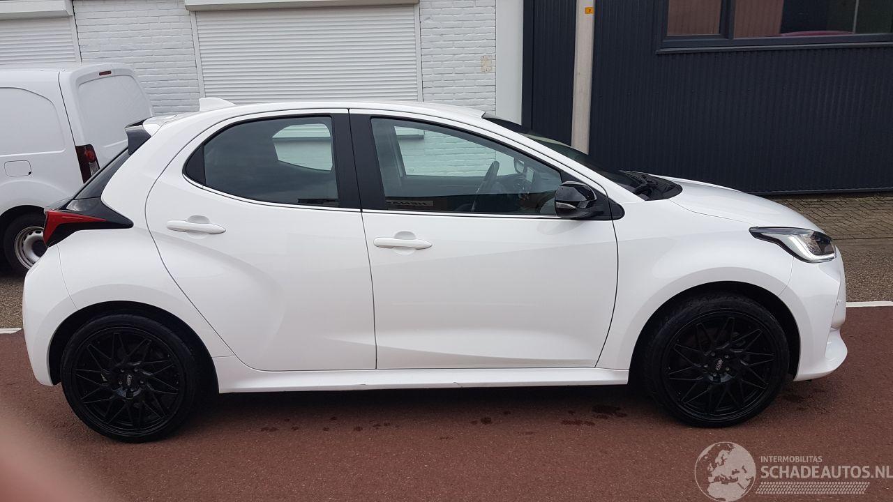 Toyota Yaris MAZDA 2 HYBRIDE