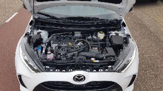 Toyota Yaris MAZDA 2 HYBRIDE picture 17
