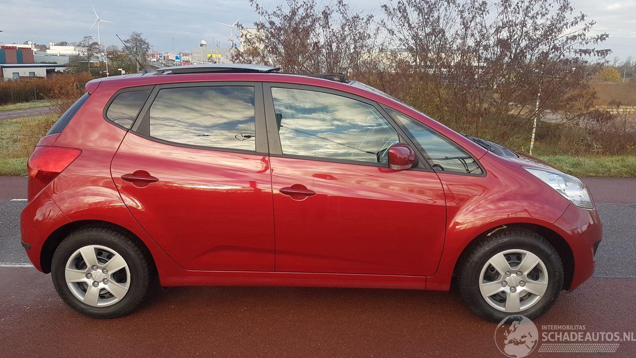 Kia Venga AUTOMAAT...PANODAK..