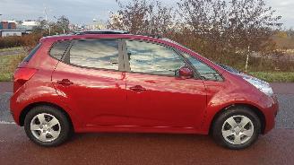 Schadeauto Kia Venga AUTOMAAT...PANODAK.. 2011/4