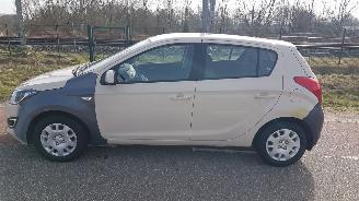 Hyundai I-20 AUTOMAAT picture 2