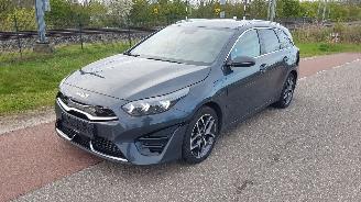 Kia Ceed 1.6GDi PHEV 77KW picture 5