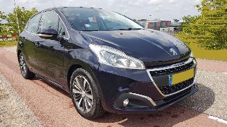 Peugeot 208 110PK  6-bak picture 3