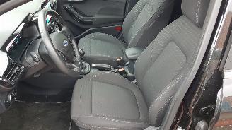 Ford Fiesta TITANIUM picture 12