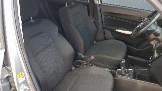 Suzuki Swift  picture 9