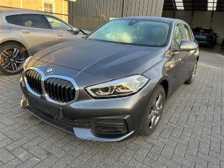 Vaurioauto  passenger cars BMW 1-serie  2020/8