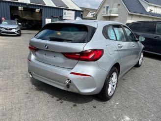 Schadeauto BMW 1-serie i Advantage  DAB-Tuner ScheinLED 2021/5