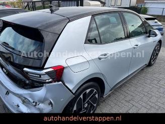 Volkswagen ID.3 Pro Life  Rijbaar/Drive ready picture 4