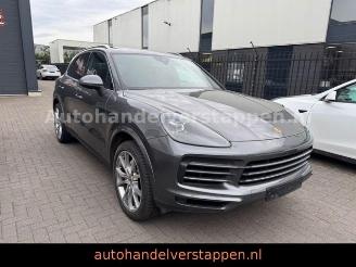 Schadeauto Porsche Cayenne 3.0L 250KW Pano Leder LED 2019/5