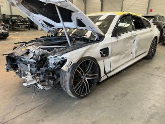 damaged passenger cars BMW 7-serie  2019/7