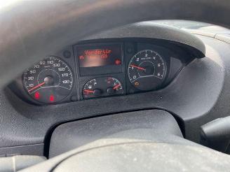 Peugeot Boxer III 2,0HDI Premium 335 Fourgon 5Sitzer picture 12