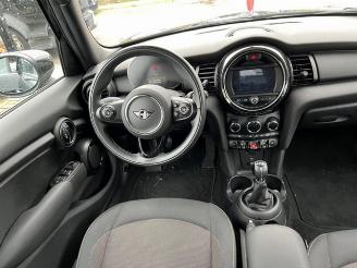 Mini One 75KW Essential Trim Navi picture 14