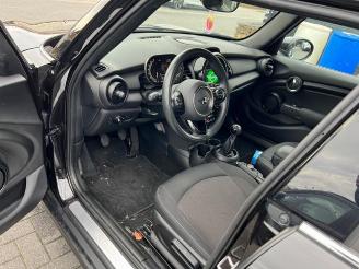 Mini One 75KW Essential Trim Navi picture 11