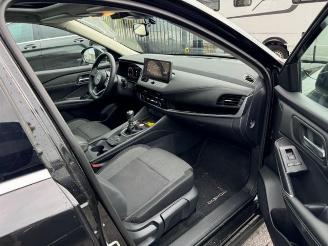 Nissan Qashqai 1.3 DIG-T MHEV N-Connecta Pano 360Cam picture 19