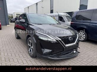 krockskadad bil auto Nissan Qashqai 1.3 DIG-T MHEV N-Connecta Pano 360Cam 2023/12