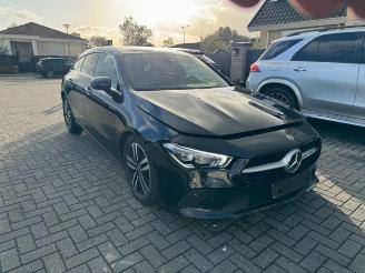 Vaurioauto  passenger cars Mercedes Cla-klasse 180 Shooting Brake Urban 2021/9
