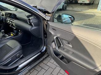 Mercedes Cla-klasse 180 Shooting Brake Urban picture 18