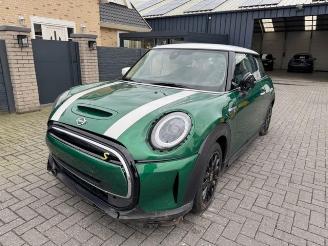 Schadeauto Mini Cooper S E Mini 3-trg. E 135KW 2022/11