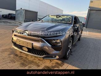 Damaged car Citroën C5 X C5X Feel Pack Hybrid 132 kW 2024/1