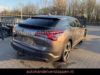 damaged passenger cars Citroën C5 X C5X Feel Pack Hybrid 132 kW 2024/1
