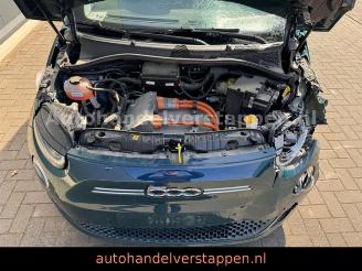 Fiat 500E 500 e La Prima 87KW  Cabriolet picture 21