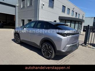 Peugeot 3008 Hybrid 136 GT Automatik picture 3