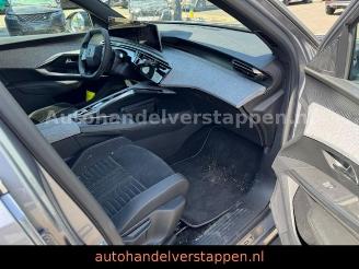 Peugeot 3008 Hybrid 136 GT Automatik picture 19