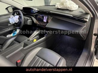 Peugeot 308 SW Hybrid 180 Allure Pack 133KW Nappa EXclus picture 19