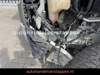 Land Rover Defender 90 P400 First Edition Run Roof picture 12