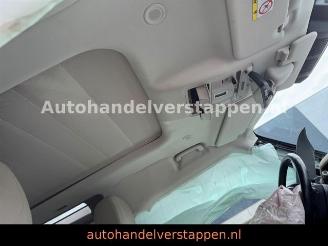 Land Rover Defender 90 P400 First Edition Run Roof picture 13