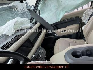 Land Rover Defender 90 P400 First Edition Run Roof picture 19