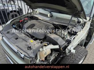 Land Rover Defender 90 P400 First Edition Run Roof picture 8