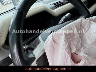 Land Rover Defender 90 P400 First Edition Run Roof picture 20