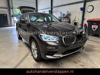 Schadeauto BMW X4 xDrive 20 d Advantage 140KW Pano Leder Navi 2019/7