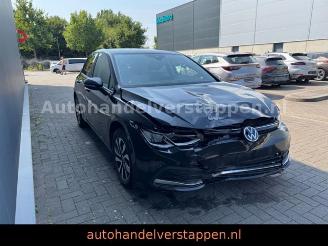 Volkswagen Golf VIII Lim. Active TSI 81KW Navi DAB+ picture 5