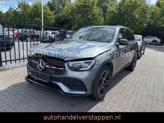 Unfallwagen Mercedes GLC 200 d 4Matic AMG Sport Pano AHK 2021/7