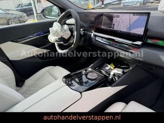 BMW i5 eDrive40 Touring 250KW 2024 G61 picture 22