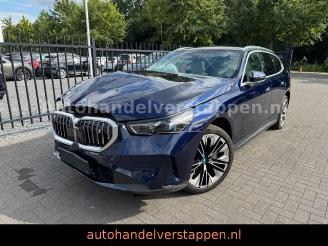 Damaged car BMW i5 eDrive40 Touring 250KW 2024 G61 2024/8