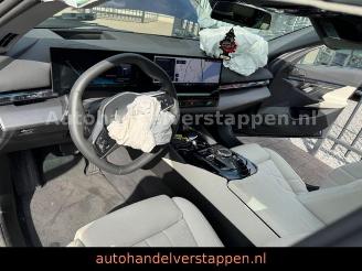 BMW i5 eDrive40 Touring 250KW 2024 G61 picture 28
