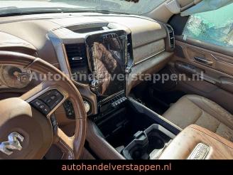 Dodge Ram 1500 Longhorn 5.7L HEMI V8 Pano Airsuspen picture 20