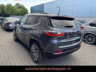 Jeep Compass 1.3l T4-PHEV 177kW Summit Automatik 4WD picture 2