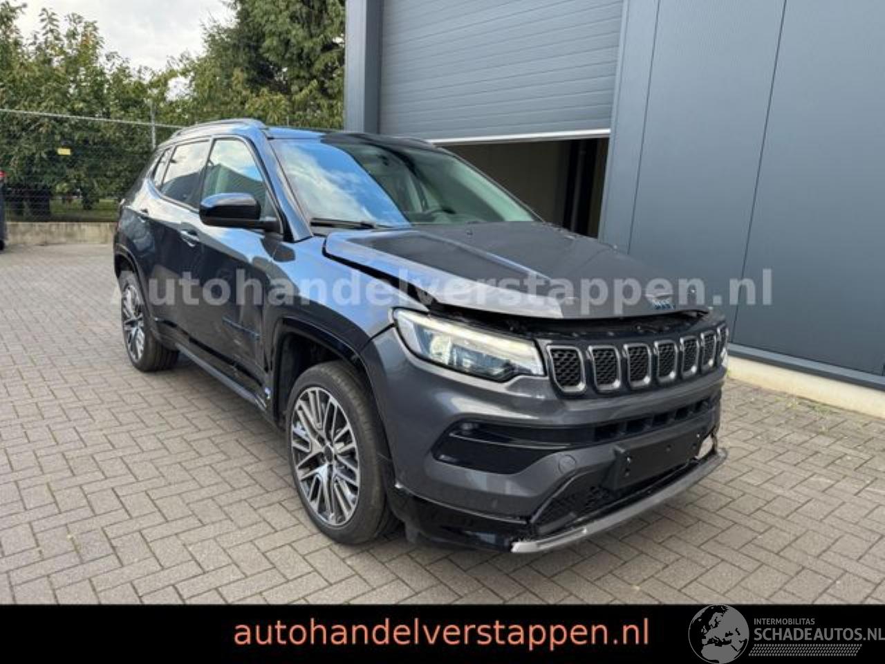 Jeep Compass 1.3l T4-PHEV 177kW Summit Automatik 4WD