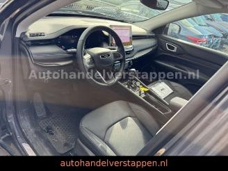 Jeep Compass 1.3l T4-PHEV 177kW Summit Automatik 4WD picture 16