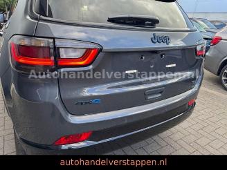Jeep Compass 1.3l T4-PHEV 177kW Summit Automatik 4WD picture 3