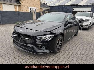 krockskadad bil auto Mercedes Cla-klasse 250e Shooting Brake AMG Night-Paket 2022/8