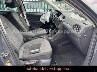 Volkswagen Tiguan 2.0TDI Life R-Cam DAB+ LED picture 16