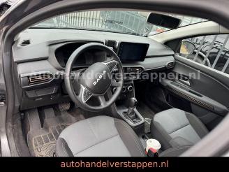 Dacia Jogger Extreme City-Paket Hybrid 104kW E-Tech picture 12